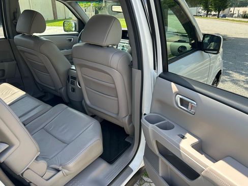 Used 2011 Honda Pilot EX-L image 16