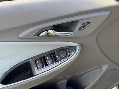 Used 2024 Chevrolet Malibu LT image 15