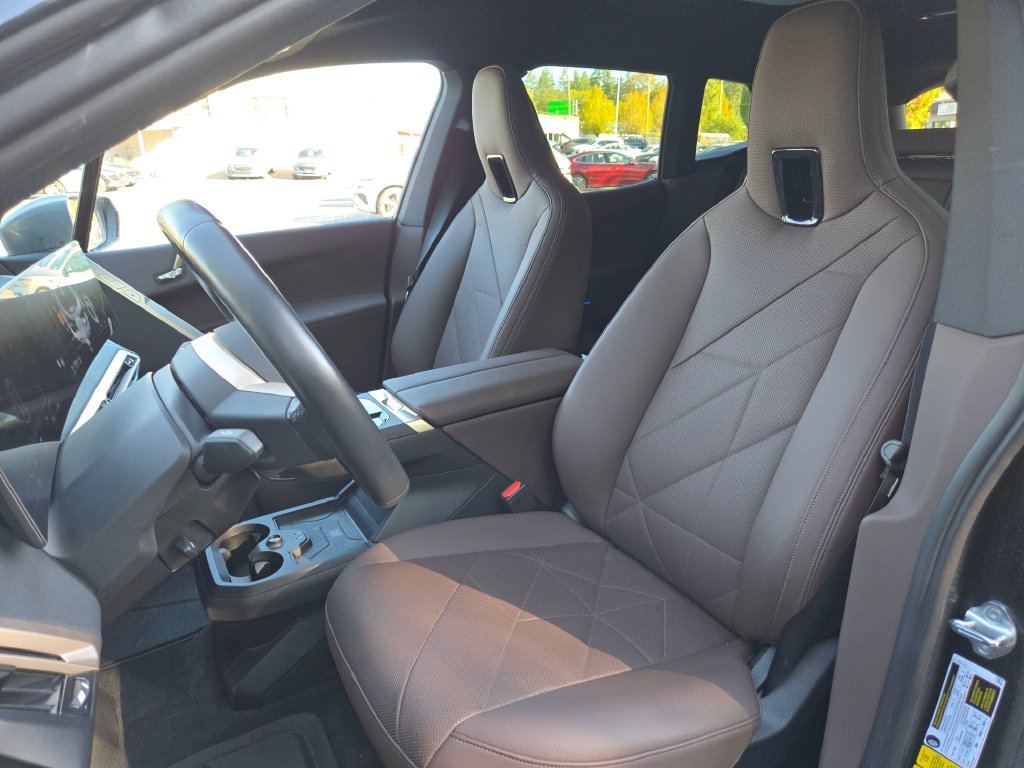 Used 2023 BMW iX xDrive50 w/ Convenience Package AWD/4WD image 21