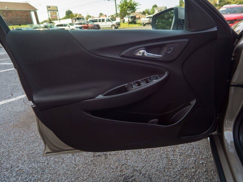 Used 2024 Chevrolet Malibu LT FWD image 15