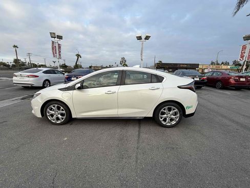Used 2017 Chevrolet Volt Premier w/ Driver Confidence II Package FWD image 20