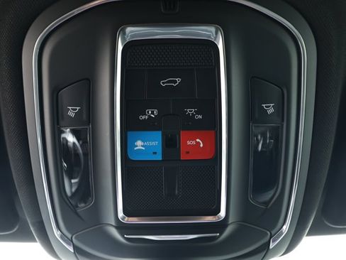 Used 2025 Jeep Grand Cherokee Limited w/ Black Appearance Package RWD image 20