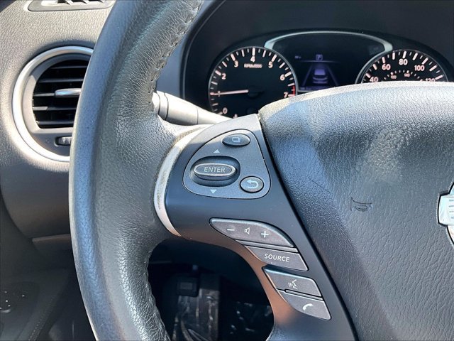 Used 2017 Nissan Pathfinder SV FWD image 20