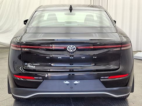 Certified 2026 Toyota Crown AWD/4WD image 23