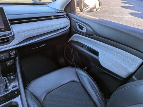 Used 2022 Jeep Compass Latitude w/ Convenience Group image 18