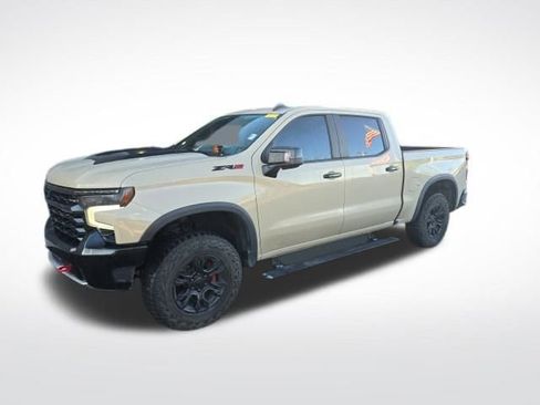 Used 2022 Chevrolet Silverado 1500 ZR2 w/ Technology Package image 3