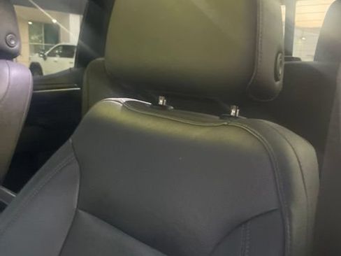 Used 2022 Chevrolet Silverado 1500 LTZ w/ Technology Package AWD/4WD image 9