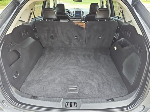 Used 2024 Ford Edge Titanium AWD/4WD image 9