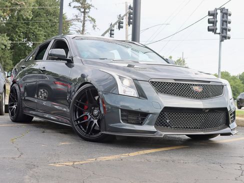 Used 2017 Cadillac ATS V w/ Luxury Package RWD image 8