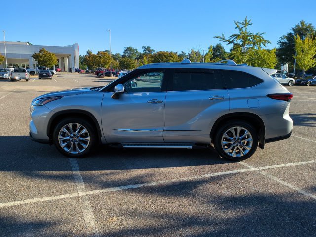 Used 2023 Toyota Highlander Limited AWD/4WD image 7
