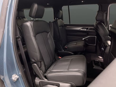 New 2026 Jeep Grand Wagoneer Limited AWD/4WD image 33