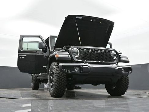 Used 2024 Jeep Gladiator Sport AWD/4WD image 51