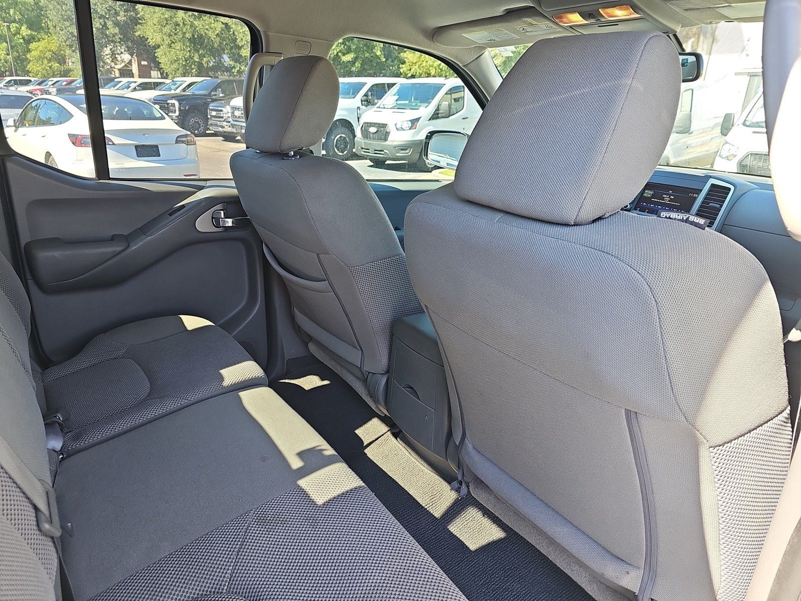 Used 2019 Nissan Frontier SV w/ Value Truck Package RWD image 11