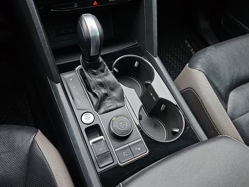 Certified 2021 Volkswagen Atlas SEL Premium image 15