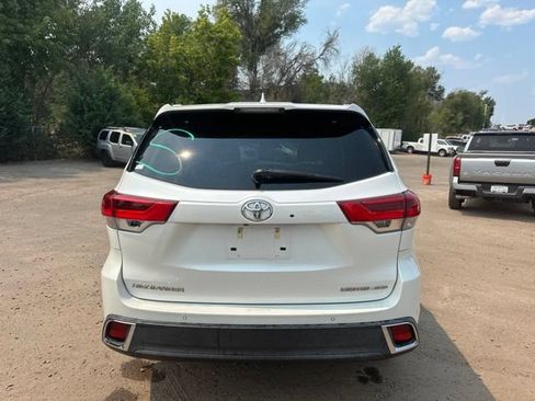 Used 2018 Toyota Highlander Limited Platinum AWD/4WD image 7