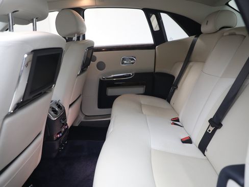 Certified 2014 Rolls-Royce Ghost RWD image 20