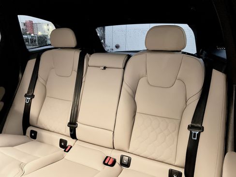 New 2026 Volvo XC60 B5 Plus w/ Protection Package Premier image 24