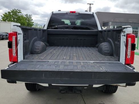 Certified 2025 Ford F250 XLT w/ Black Appearance Package AWD/4WD image 14
