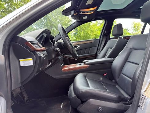 Used 2012 Mercedes-Benz E 350 4MATIC Sedan image 18