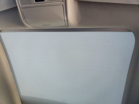 Used 2016 Volkswagen Tiguan SE image 34