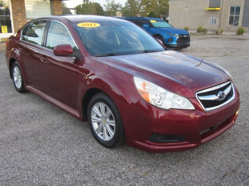 Used 2011 Subaru Legacy 2.5i Premium AWD/4WD image 2