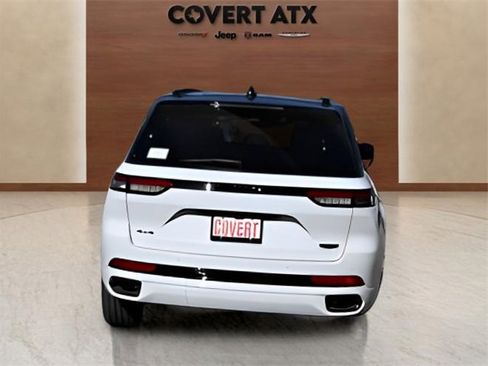 New 2025 Jeep Grand Cherokee Summit image 4