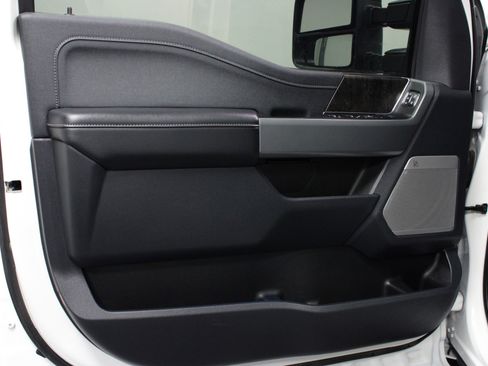 Used 2024 Ford F350 Lariat w/ Lariat Ultimate Package image 11