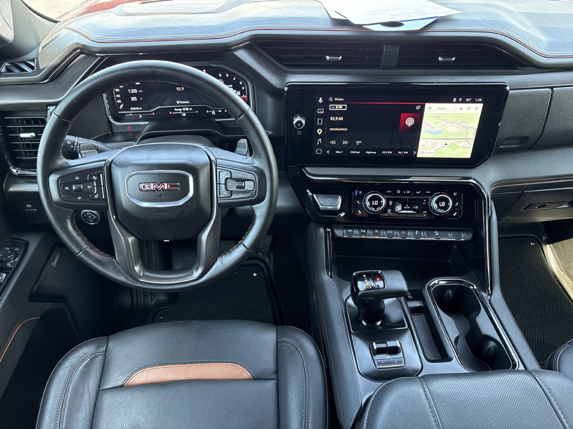 Used 2025 GMC Sierra 1500 AT4 w/ AT4 Premium Package AWD/4WD image 2