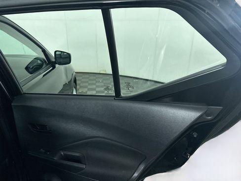 Used 2024 Nissan Kicks S image 27