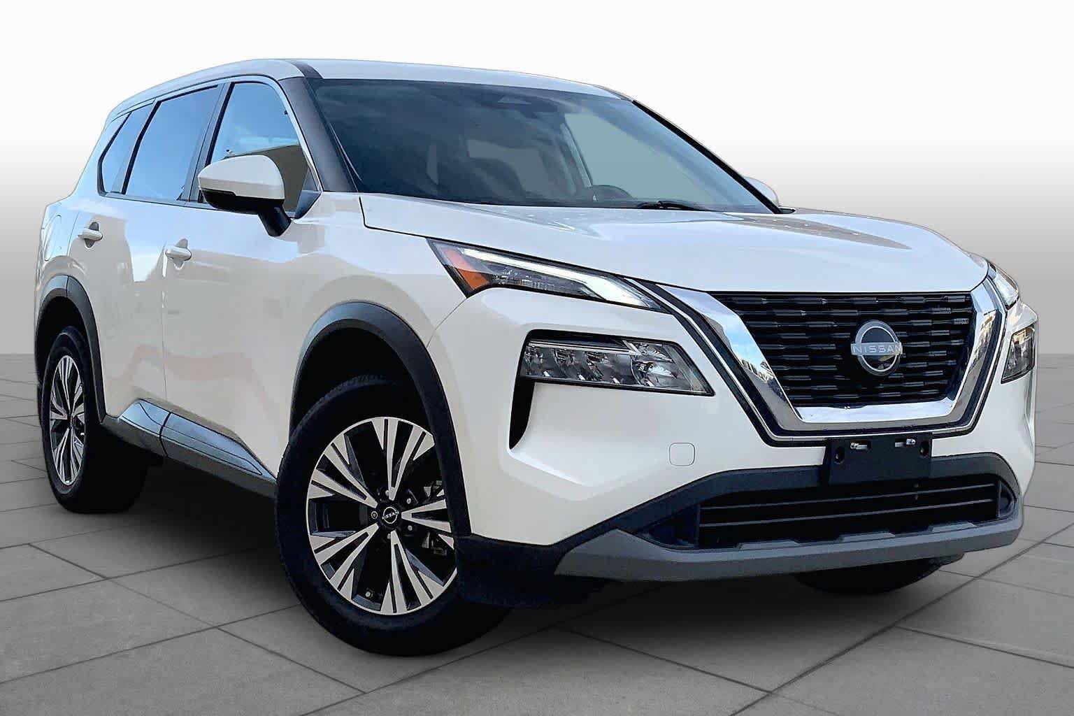 Used 2023 Nissan Rogue SV FWD image 3