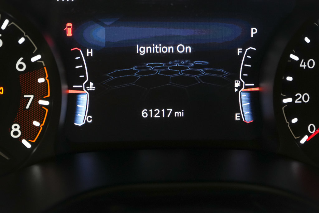 Used 2024 Jeep Compass Latitude AWD/4WD image 17