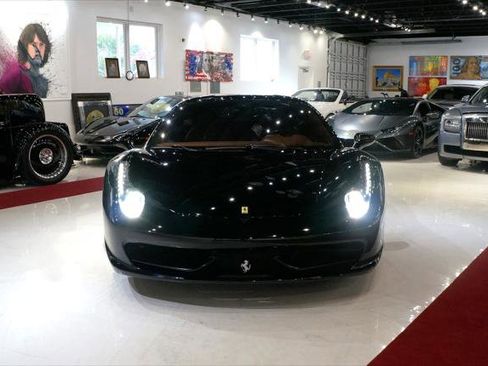 Used 2011 Ferrari 458 Italia Coupe image 2