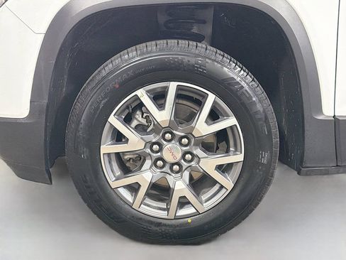 Used 2023 GMC Acadia SLT FWD image 34