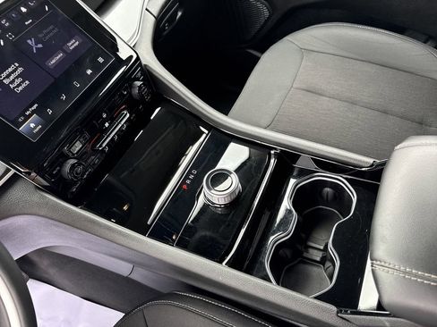 Used 2023 Jeep Grand Cherokee Laredo w/ Luxury Tech Group I image 33