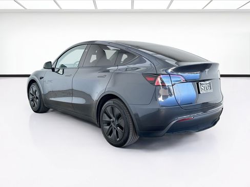 Used 2025 Tesla Model Y Long Range RWD image 6