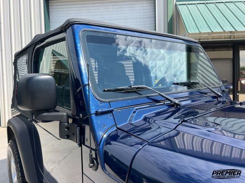 Used 2006 Jeep Wrangler X w/ Tire & Wheel Group (Ecco) AWD/4WD image 27