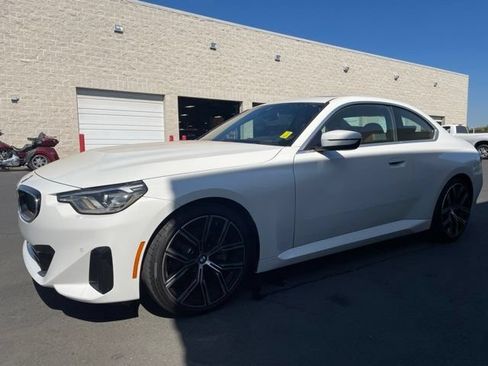 Used 2022 BMW 230i Coupe w/ Premium Package 2 RWD image 4