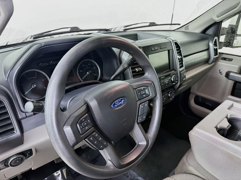 Used 2022 Ford F350 XLT AWD/4WD image 9