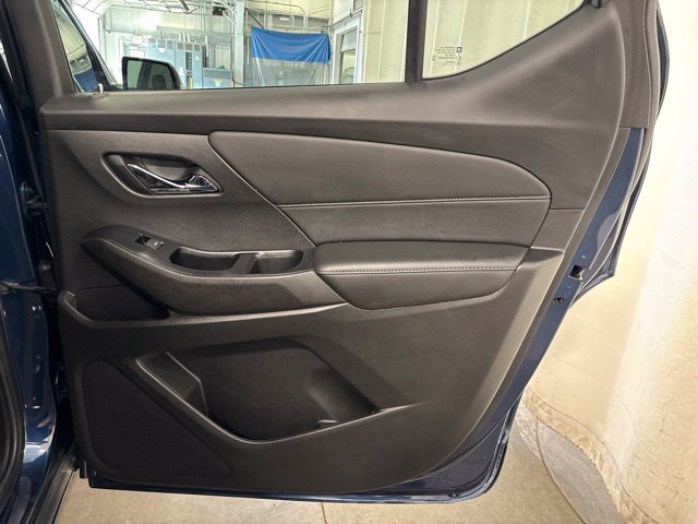 Used 2023 Chevrolet Traverse LT FWD image 35