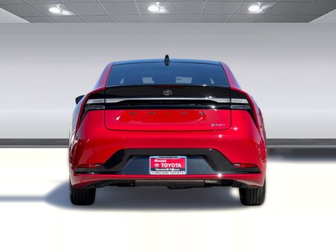 Used 2025 Toyota Prius Plug-In Hybrid w/ Limited Premium Package image 8