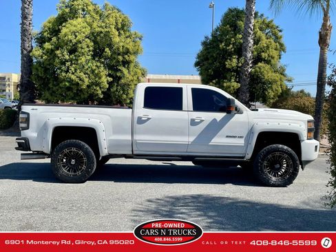 Used 2018 Chevrolet Silverado 2500 LT w/ Z71 Package, Off-Road AWD/4WD image 23