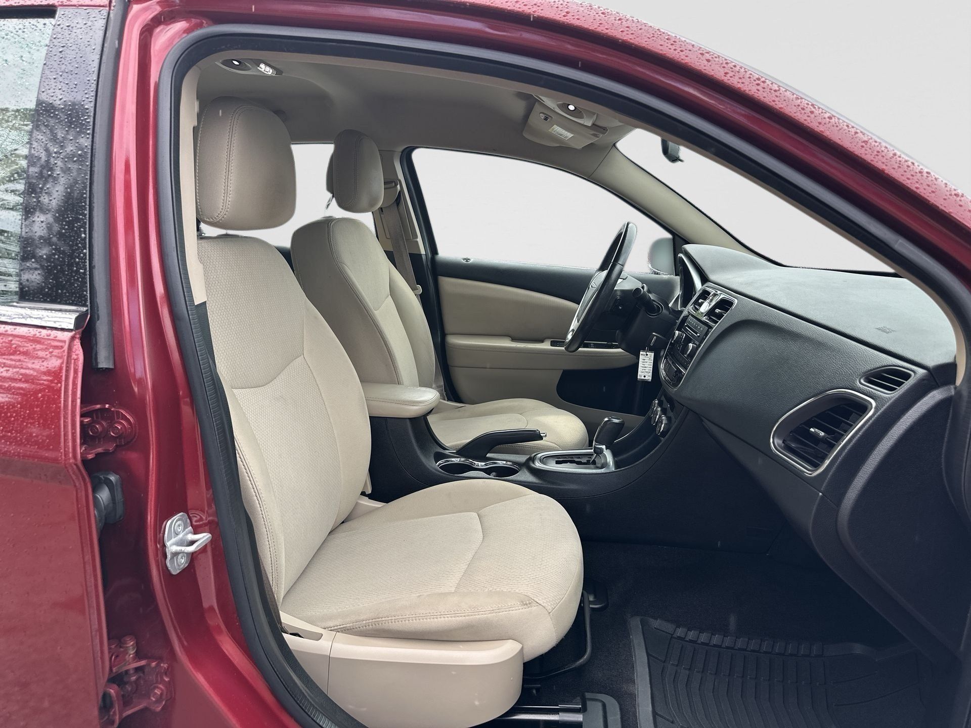 Used 2013 Chrysler 200 Touring FWD image 25