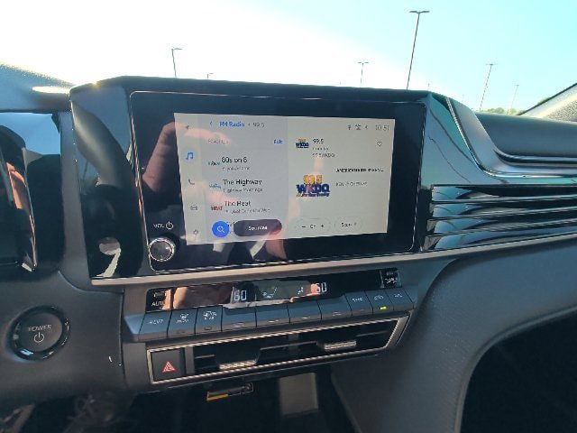 Used 2026 Toyota Camry SE w/ Convenience Package FWD image 14