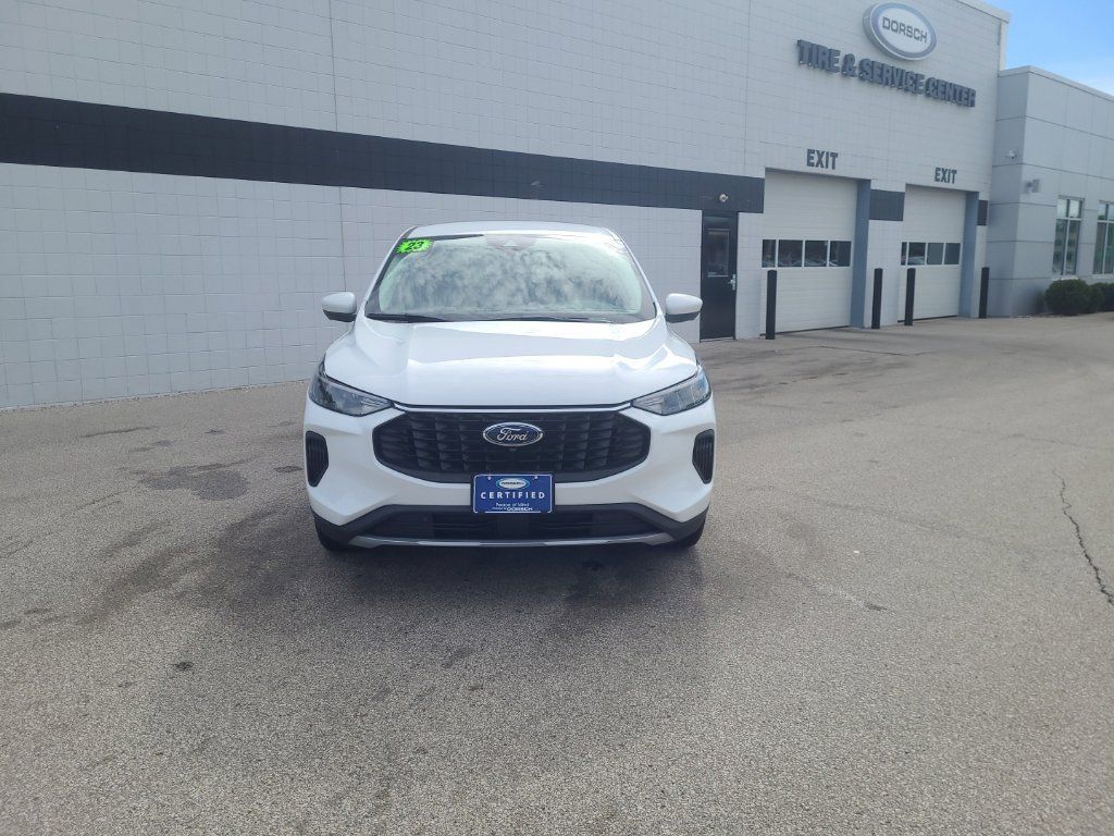 Used 2023 Ford Escape Active w/ Tech Pack #2 AWD/4WD image 9