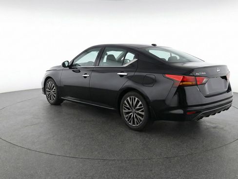 Used 2025 Nissan Altima 2.5 SV image 6