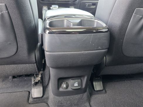 Used 2021 Kia Telluride SX w/ SX Prestige Package image 21