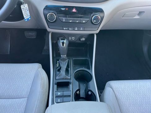 Used 2018 Hyundai Tucson SE image 31