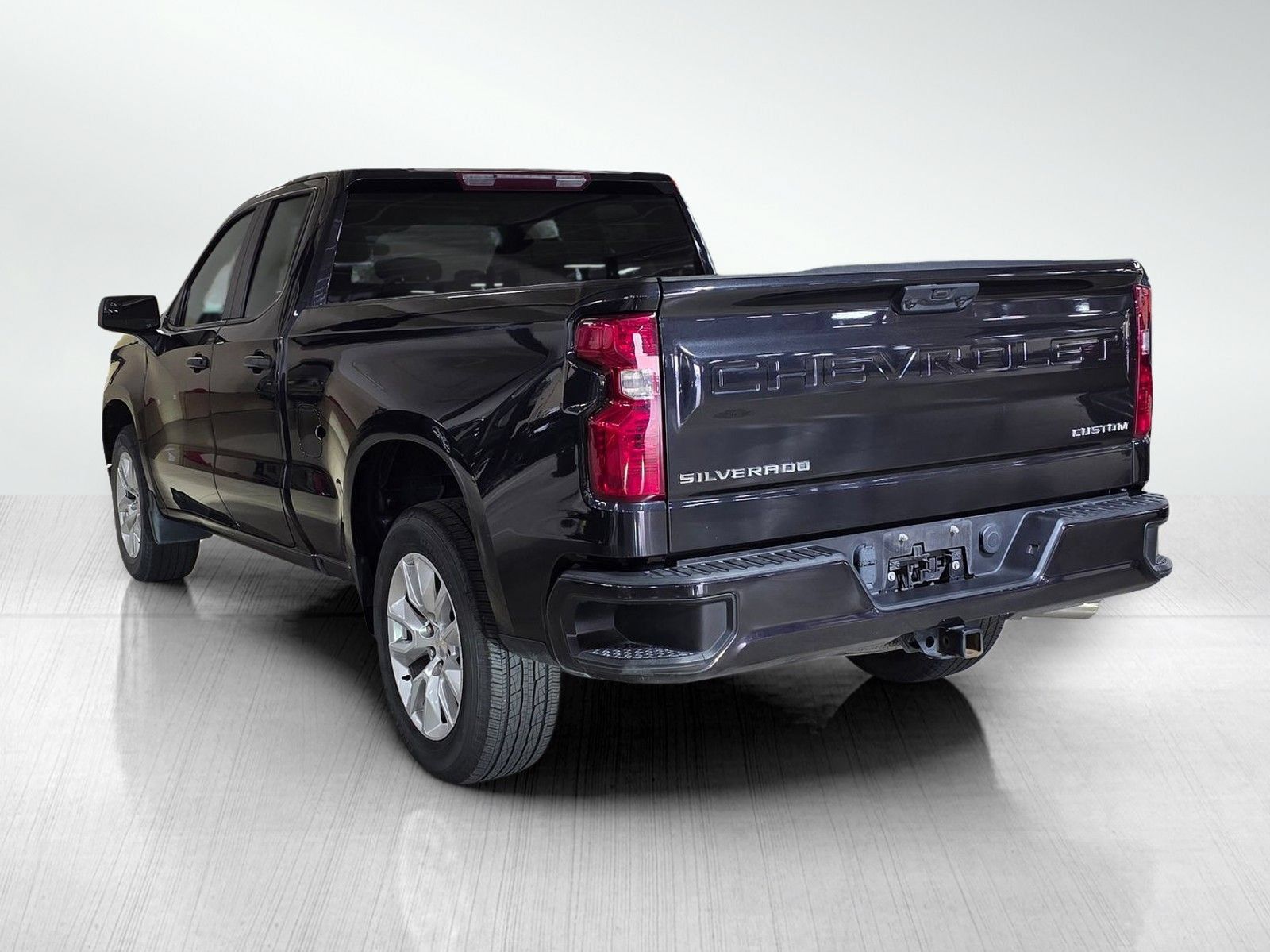 Used 2023 Chevrolet Silverado 1500 Custom RWD image 5
