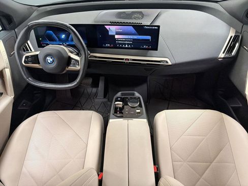 Used 2024 BMW iX xDrive50 w/ Sport Package AWD/4WD image 15