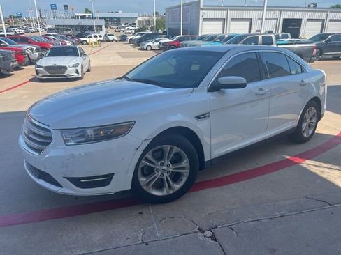 Used 2015 Ford Taurus SEL FWD image 1
